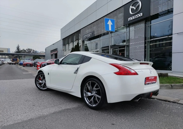 Nissan 370 Z cena 149900 przebieg: 22767, rok produkcji 2017 z Radlin małe 379